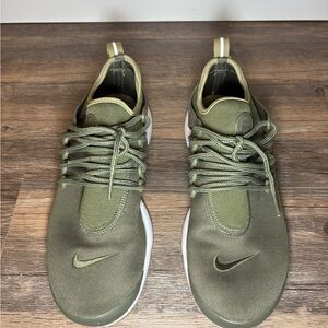 Size 9 - Nike Air Presto Neutral Olive